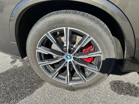 Used 2024 BMW X5 xDrive50e w/ M Sport Package image 22