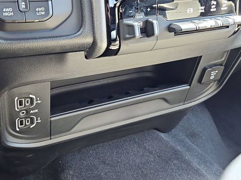 New 2026 RAM 2500 Tradesman AWD/4WD image 26
