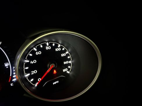 Used 2020 Jeep Compass Latitude w/ Cold Weather Group AWD/4WD image 17