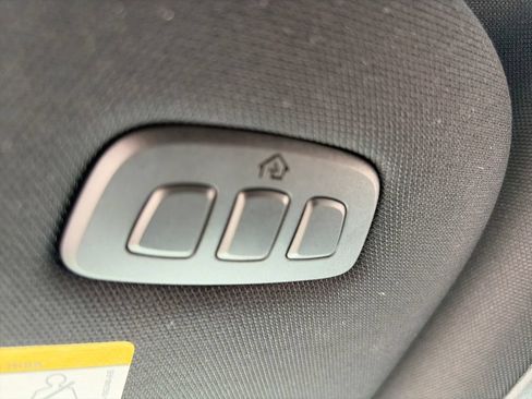 Used 2018 Ford F150 Lariat w/ Equipment Group 502A Luxury AWD/4WD image 30