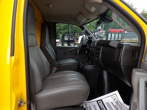 Used 2021 GMC Savana 3500 Extended w/ Power Convenience Package image 28