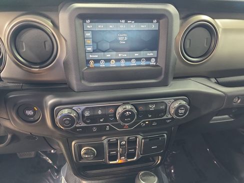 Used 2020 Jeep Gladiator Sport w/ Quick Order Package 24S AWD/4WD image 19