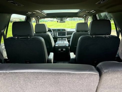 Used 2022 GMC Yukon Denali AWD/4WD image 19