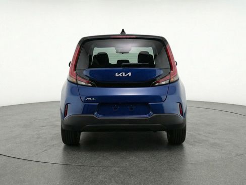 Used 2025 Kia Soul LX w/ LX Technology Package FWD image 6