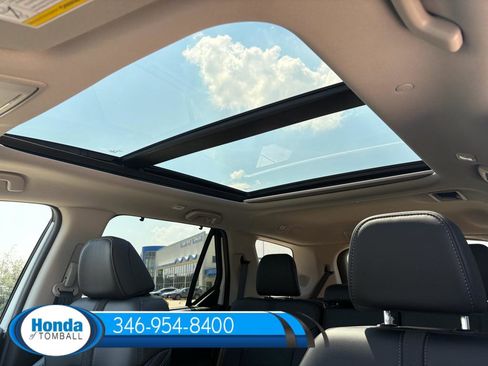 New 2025 Honda Pilot Touring image 15