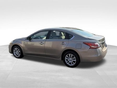 Used 2013 Nissan Altima 2.5 S FWD image 26
