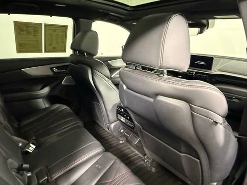 Used 2025 Acura MDX A-Spec image 50