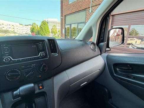 Used 2019 Nissan NV200 S FWD image 25
