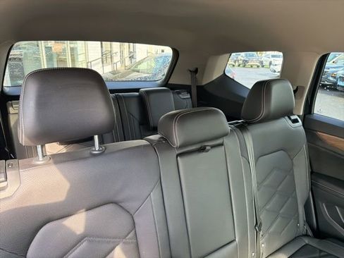 Used 2024 Volkswagen Atlas SE image 23