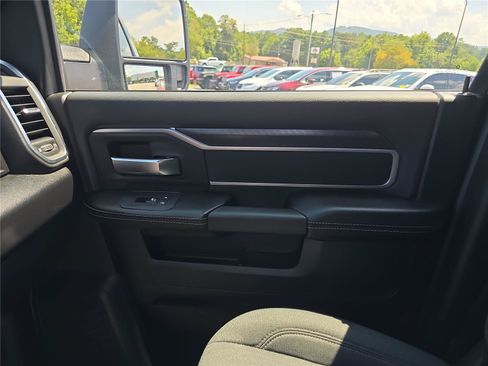 Used 2026 RAM 2500 Big Horn AWD/4WD image 23