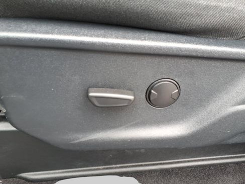 Used 2025 Ford F150 XLT w/ Equipment Group 301A Standard image 9