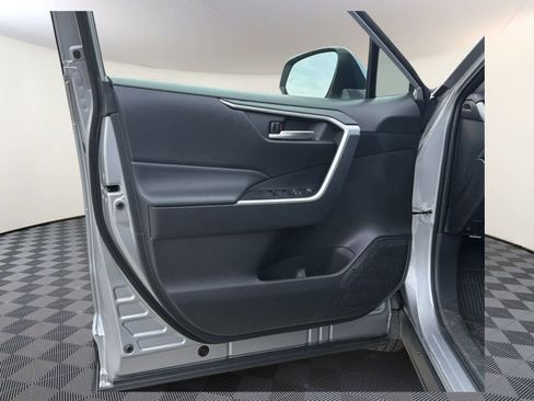 Certified 2025 Toyota RAV4 XLE w/ Convenience Package image 10