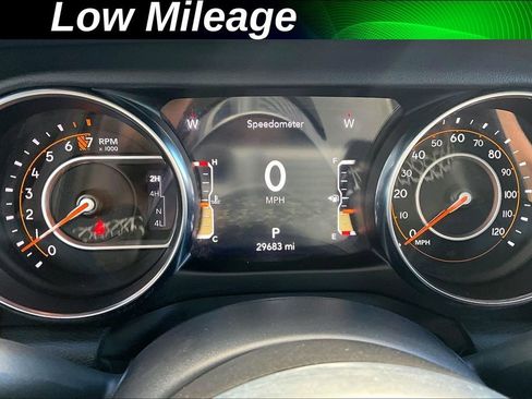 Used 2022 Jeep Gladiator Overland w/ Popular Equipment Package image 2