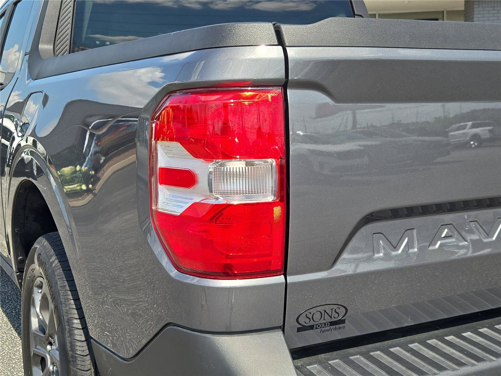 Certified 2023 Ford Maverick XLT FWD image 11