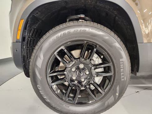 Used 2026 Land Rover Defender 110 S AWD/4WD image 8