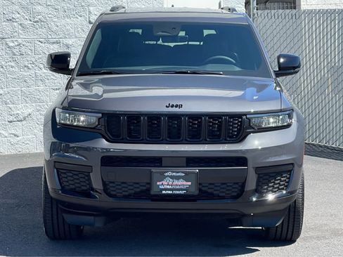 New 2025 Jeep Grand Cherokee L Altitude image 3