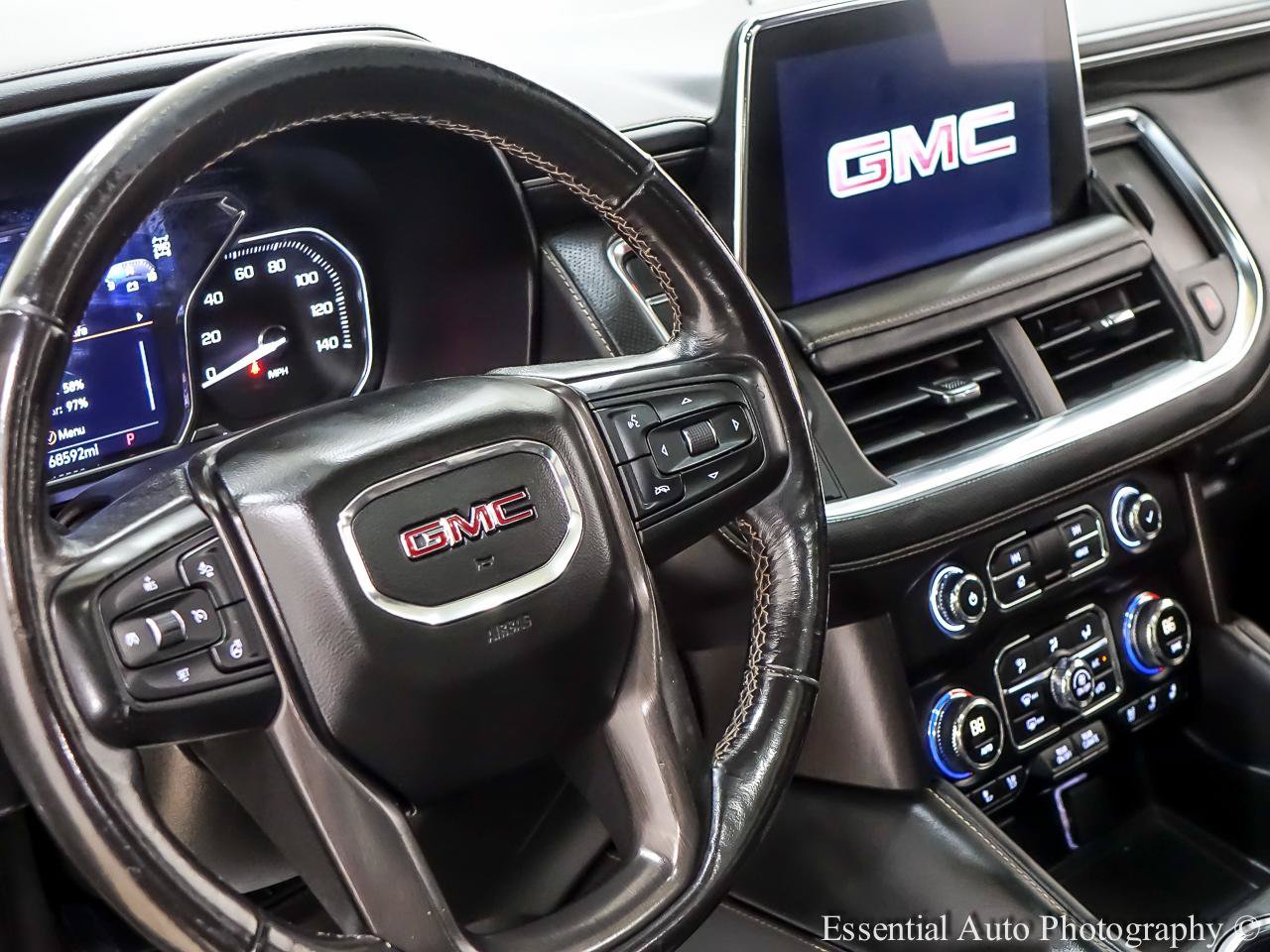 Used 2021 GMC Yukon XL AT4 w/ AT4 Premium Plus Package AWD/4WD image 15