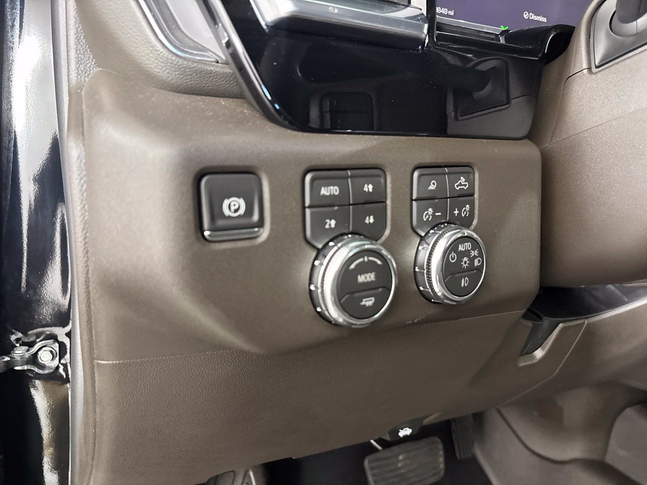 Used 2026 GMC Sierra 1500 SLT w/ X31 Off-Road Package AWD/4WD image 8