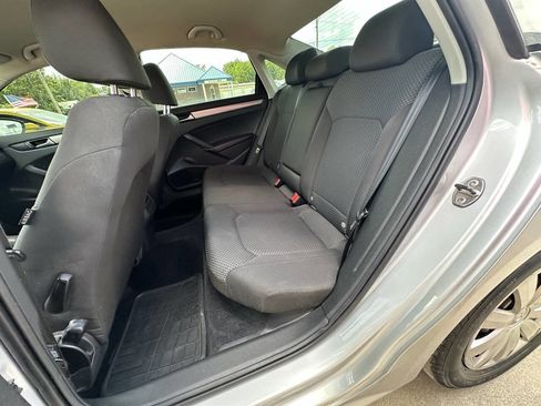 Used 2012 Volkswagen Passat 2.5 S FWD image 16