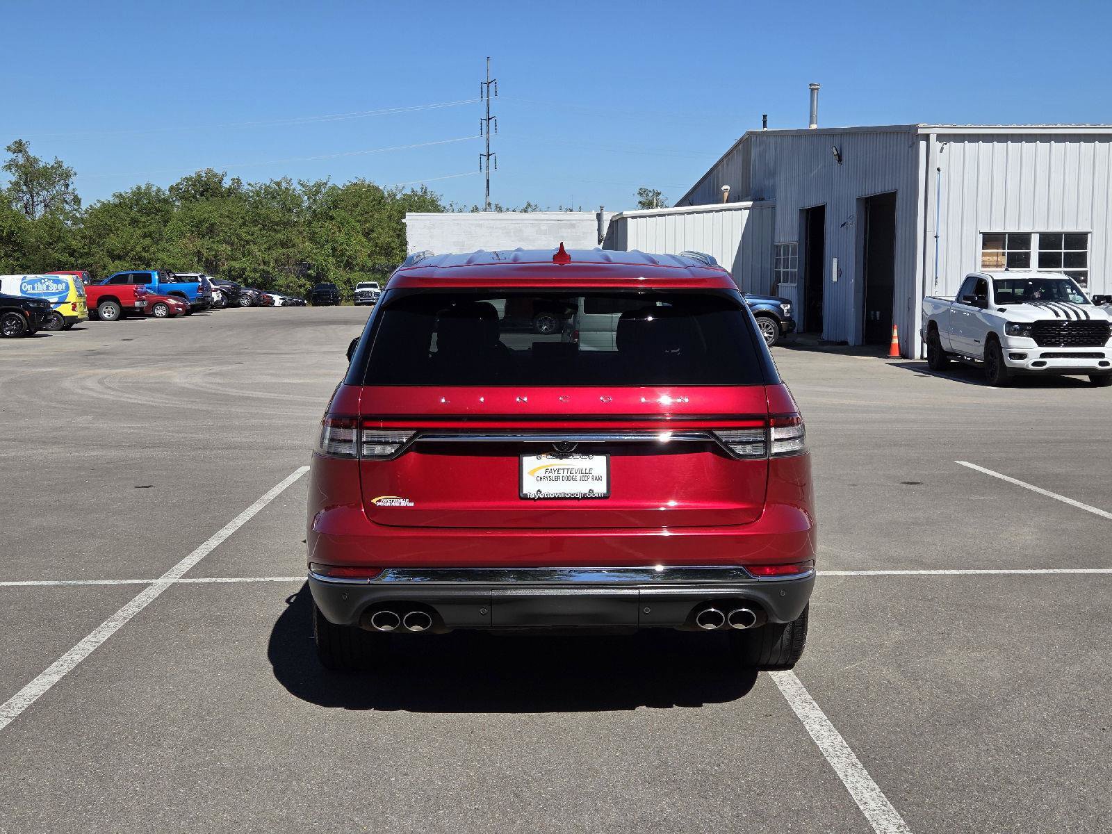 Used 2020 Lincoln Aviator Reserve w/ Elements Package Plus AWD/4WD image 4