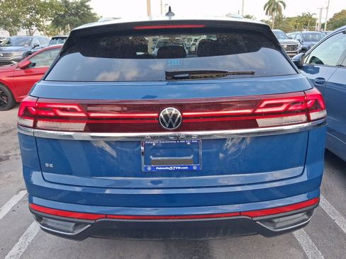New 2026 Volkswagen Atlas Cross Sport SE FWD image 4