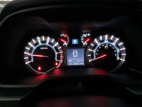 Used 2016 Toyota 4Runner Limited image 35