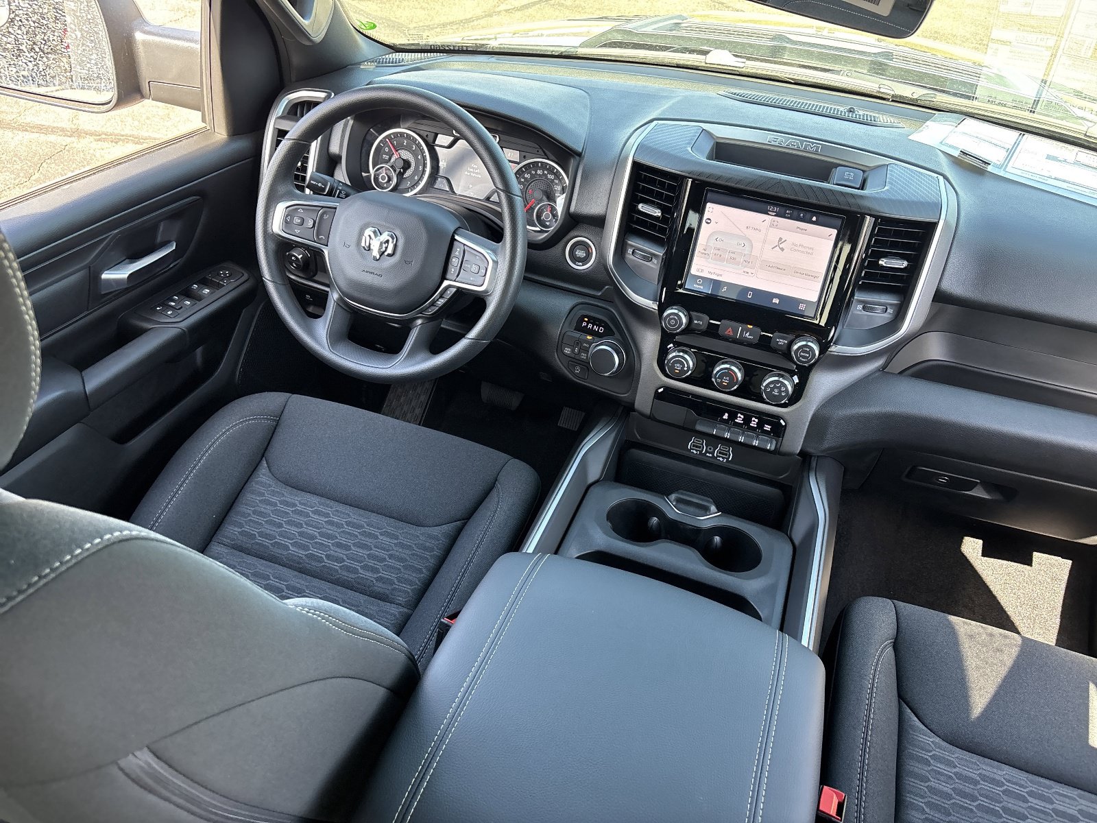 New 2026 RAM 1500 Express AWD/4WD image 13