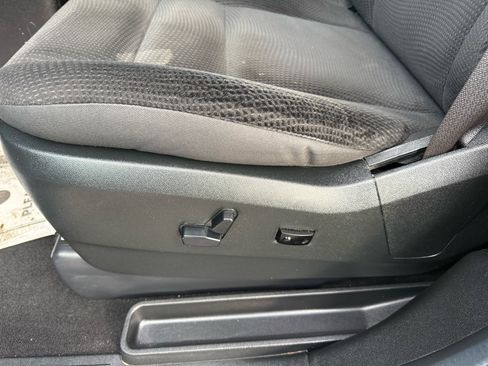 Used 2019 Dodge Grand Caravan SE image 13