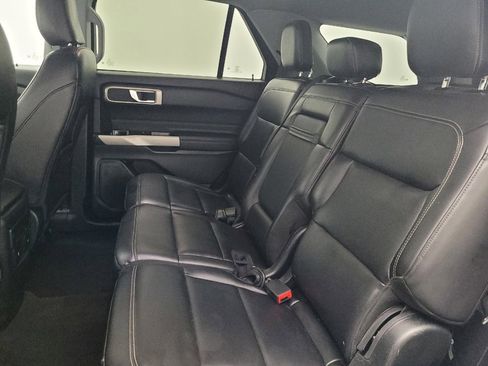 Used 2024 Ford Explorer XLT w/ Equipment Group 202A image 18