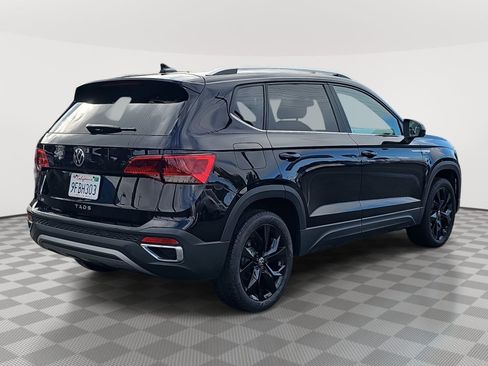 Certified 2023 Volkswagen Taos SE image 5