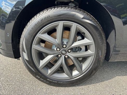 New 2026 Land Rover Range Rover Velar Dynamic SE image 9