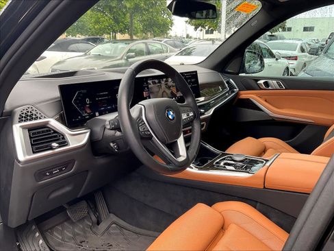 Used 2024 BMW X5 xDrive40i w/ Premium Package image 14