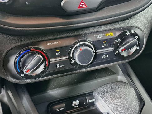 Used 2024 Kia Soul LX w/ Option Group 015 FWD image 23