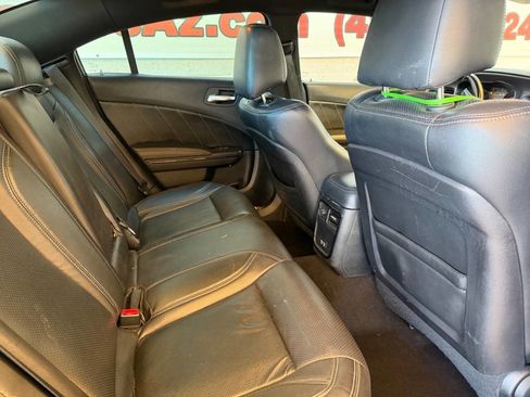 Used 2019 Dodge Charger SXT w/ Blacktop Package image 9