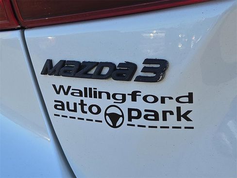 Used 2016 MAZDA MAZDA3 i Sport w/ Preferred Equipment Package image 29