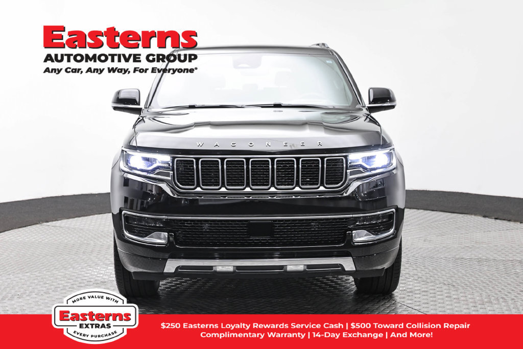 Used 2024 Jeep Wagoneer Series III w/ Premium Group I AWD/4WD image 3