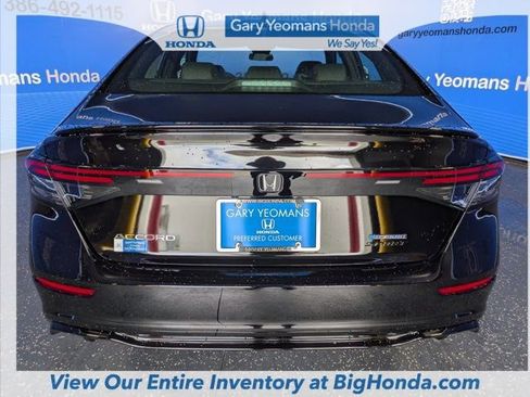 Used 2025 Honda Accord Sport image 8