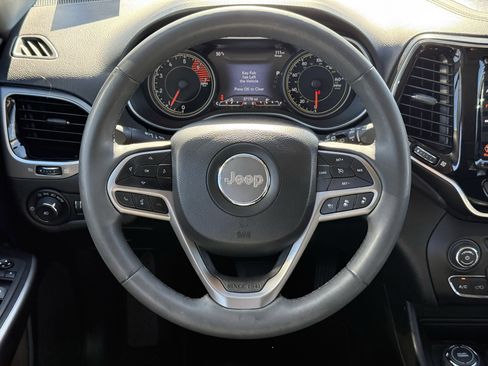 Used 2022 Jeep Cherokee Limited image 15