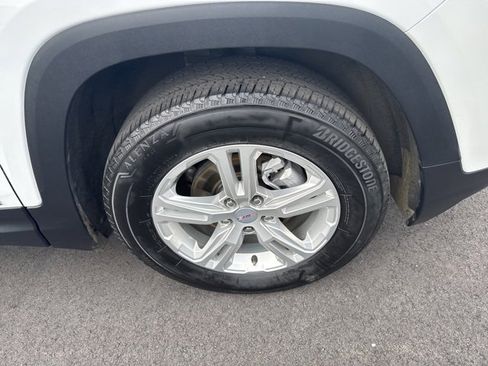 Used 2024 GMC Terrain SLE image 10