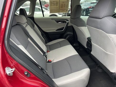Used 2020 Toyota RAV4 XLE image 20