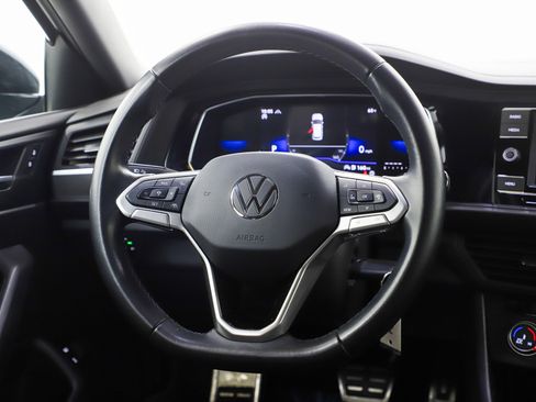 Used 2023 Volkswagen Jetta Sport image 15