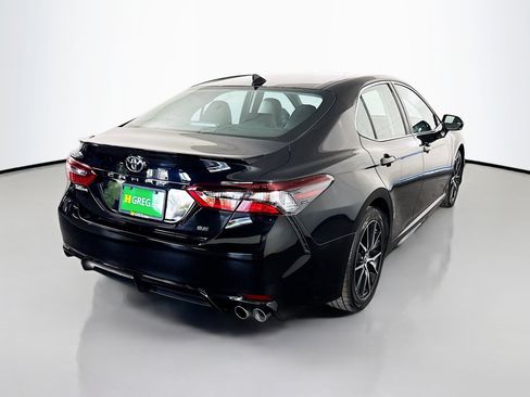 Used 2023 Toyota Camry SE FWD image 10