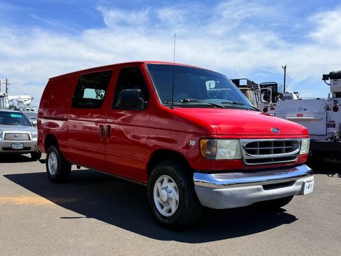 Used 2002 Ford E-350 and Econoline 350 Super Duty RWD image 3