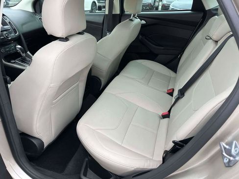 Used 2017 Ford Focus Titanium FWD image 6