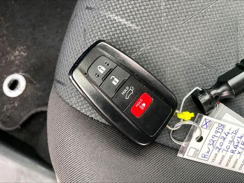 Used 2024 Toyota RAV4 XLE w/ Convenience Package FWD image 15