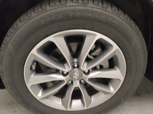 Used 2018 Hyundai Santa Fe SE image 31