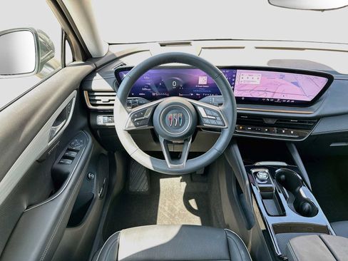 Used 2025 Buick Envision Avenir AWD/4WD image 24