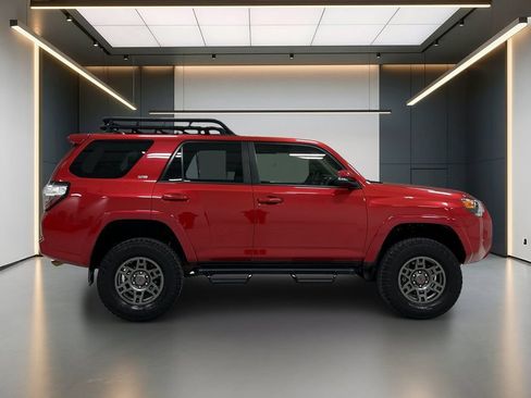 Used 2021 Toyota 4Runner SR5 Premium w/ Moonroof Package AWD/4WD image 7