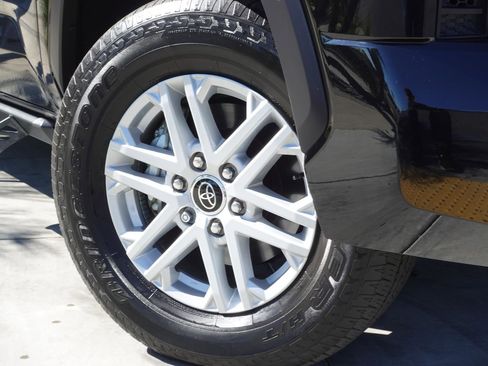 Used 2024 Toyota Tundra SR5 image 3