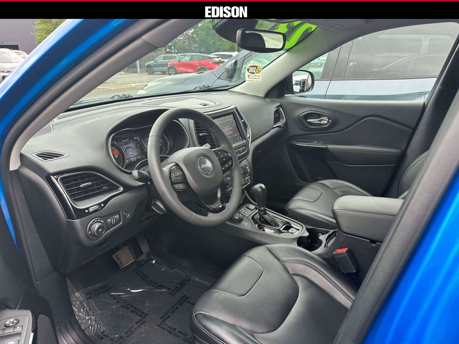 Used 2023 Jeep Cherokee Altitude Lux AWD/4WD image 14